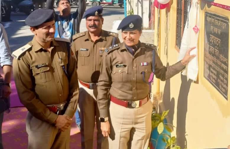 महिलाओ के हित में पौड़ी पुलिस का फैसला कोटद्वार में भी महिला हेल्प डेस्क हुई शुरू - Khabar Sameeksha (ख़बर समीक्षा)